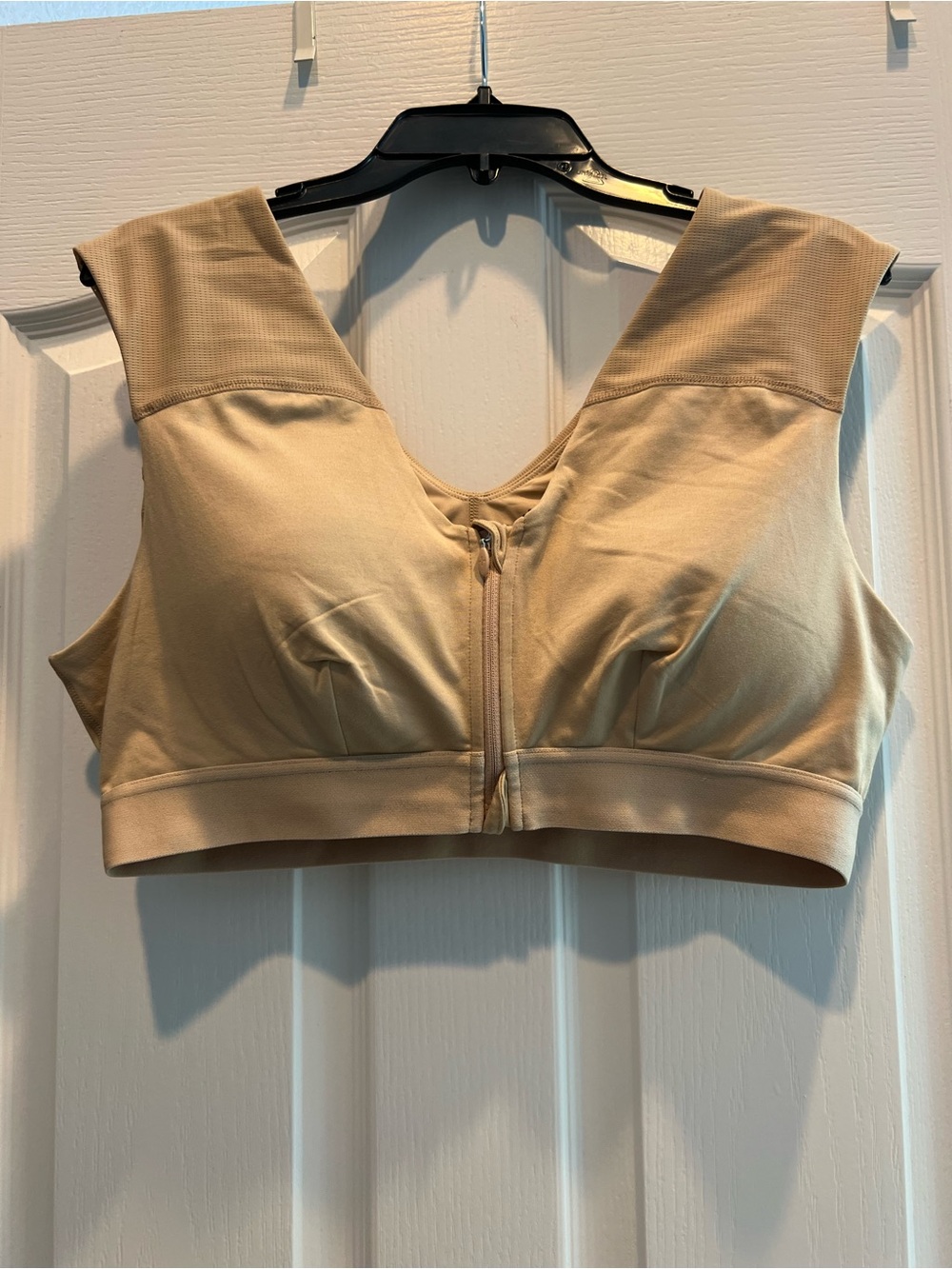 Tommie Copper Front-Zip Performance Bra in Light Tan